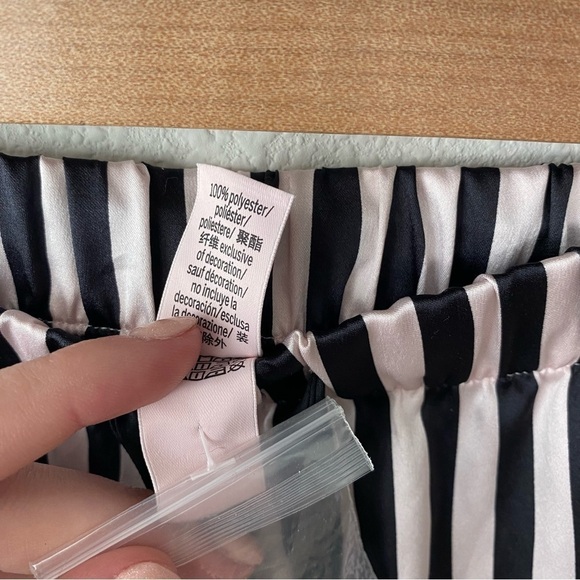 Victoria's Secret | Women's Iconic Stripe Pajama Pants Size Small NEW - Picture 5 of 6